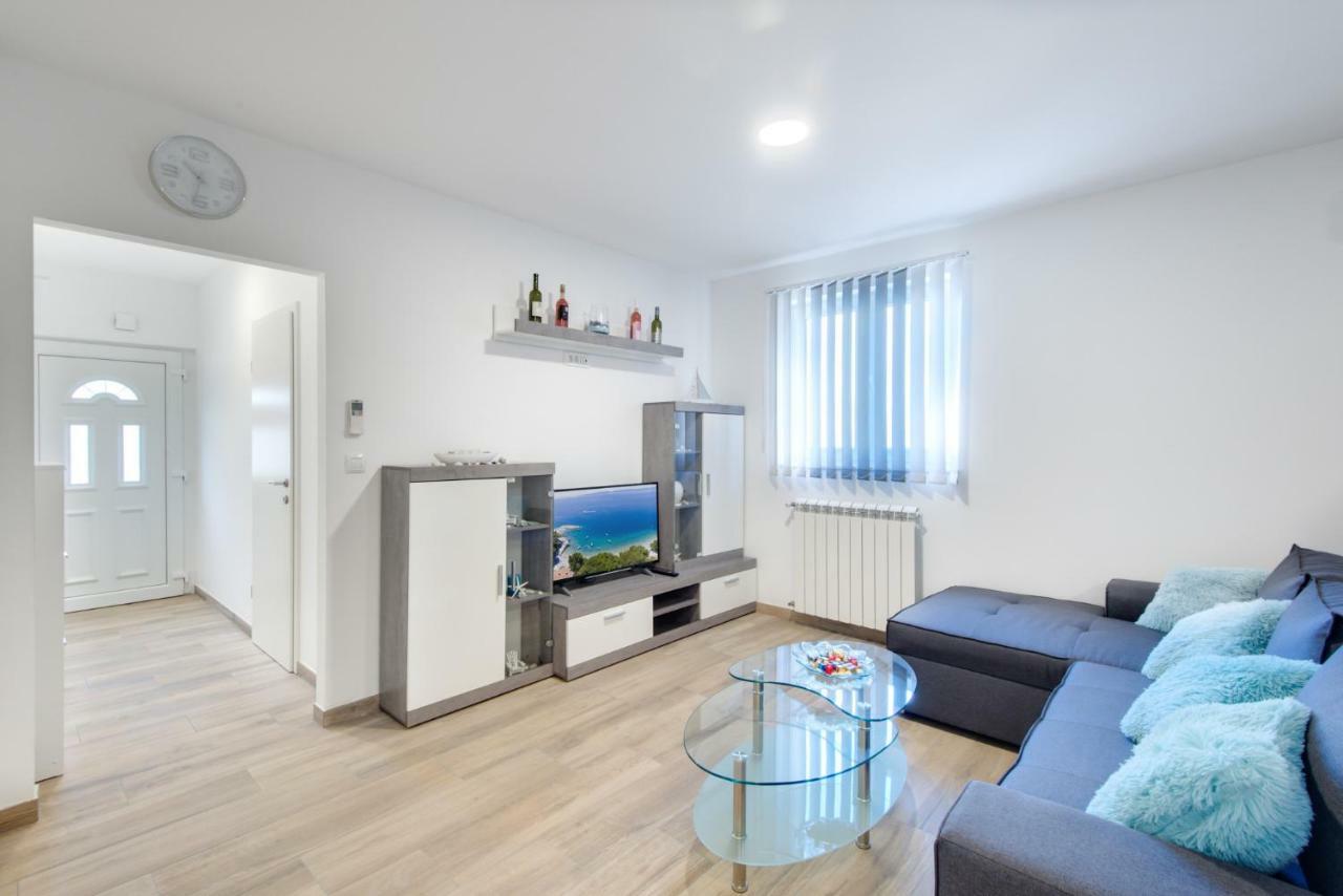 Apartman Tarnik'S Viskovo エクステリア 写真